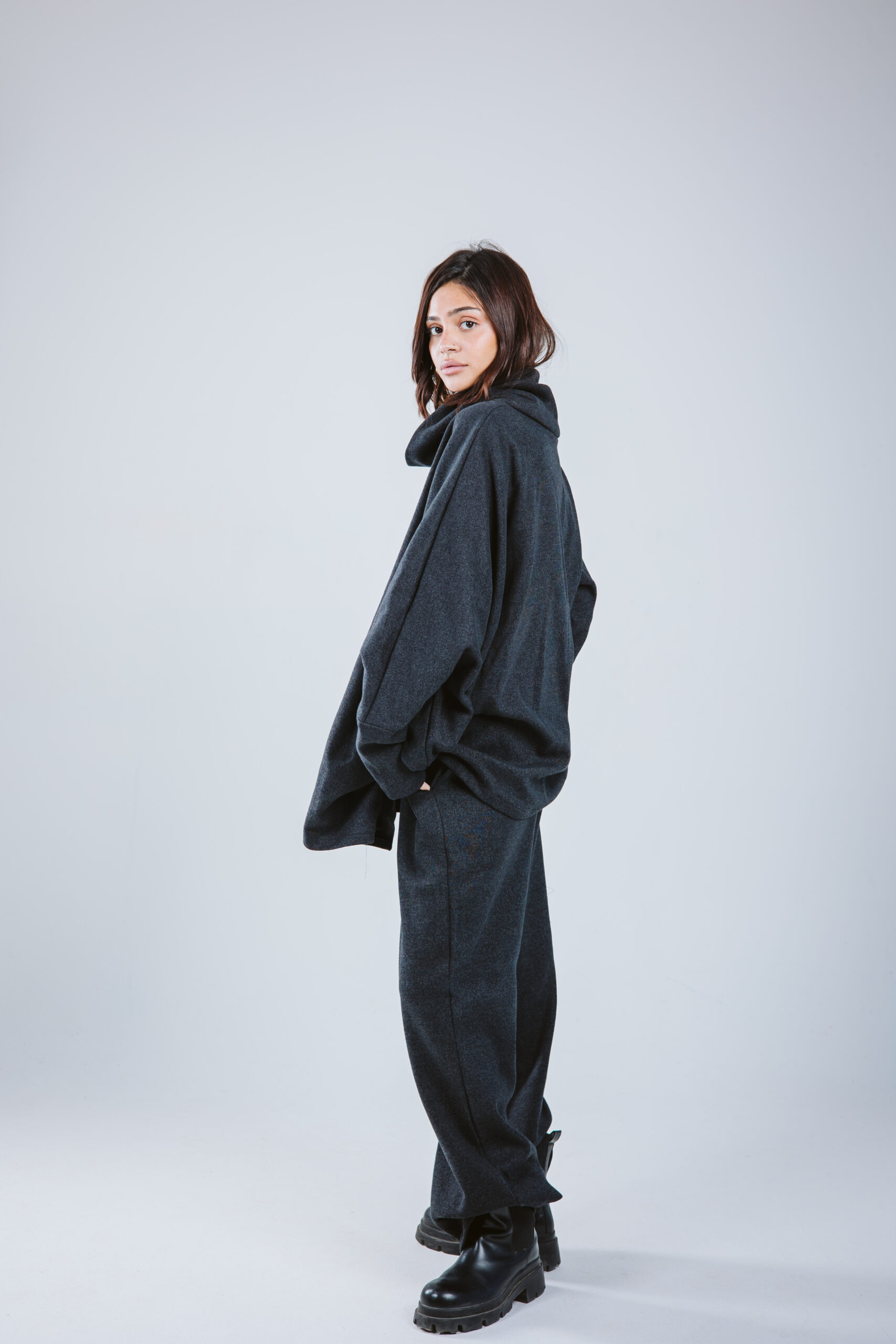 Nomad Set in Dark Grey