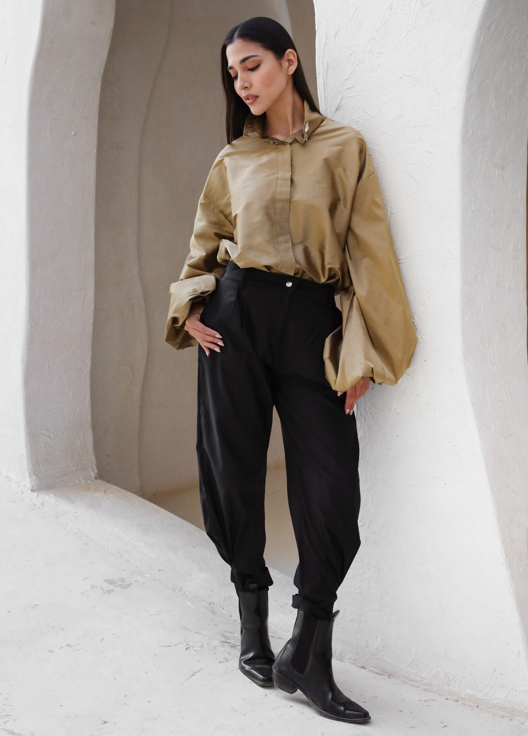 Barrel Pants in Black